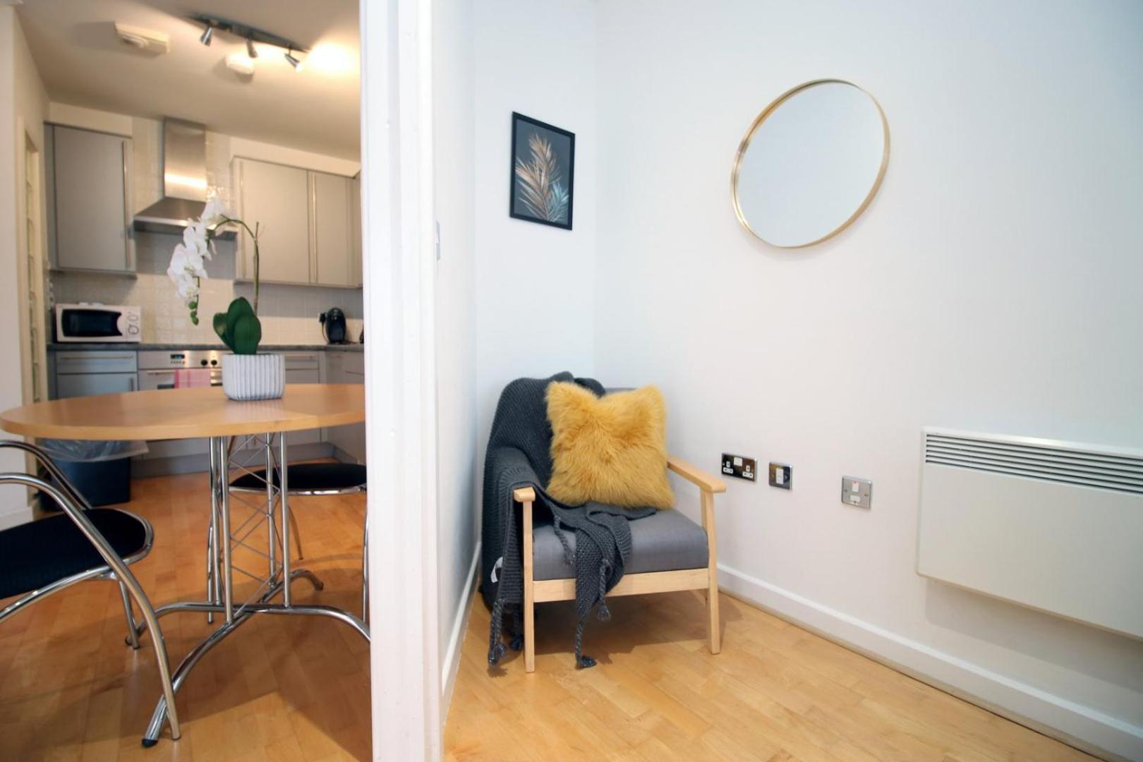 Centrally Located Spacious 2Br | Cohost Partners Cardiff Exterior photo